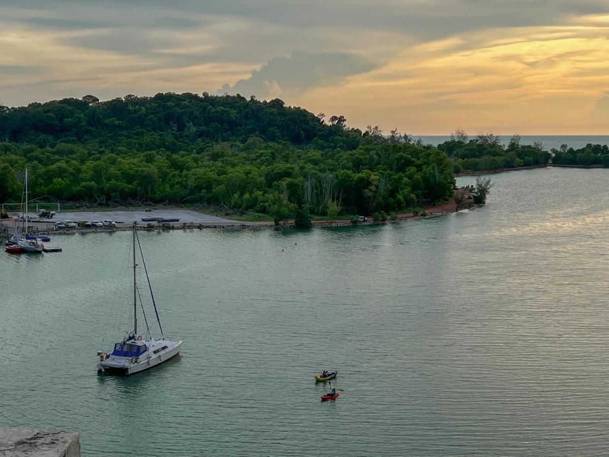 Bayview Suites Port Dickson By Maison エクステリア 写真